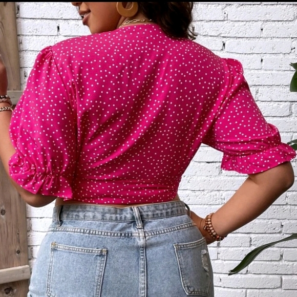 Polka Dot Puff Sleeve Front Knot Crop Top Hot Pink Plus 0XL NWOT - Picture 4 of 5